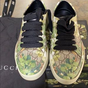 Authentic Men’s Gucci GC SUPREME BLOOM SNEAKERS